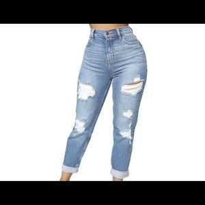 Destroyed High Waist Boyfriend Jeans